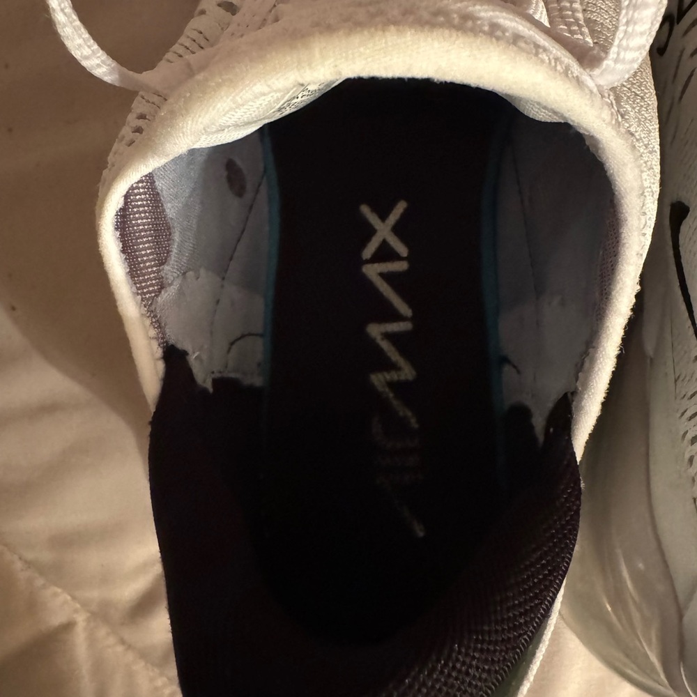 Women’s Nike 270